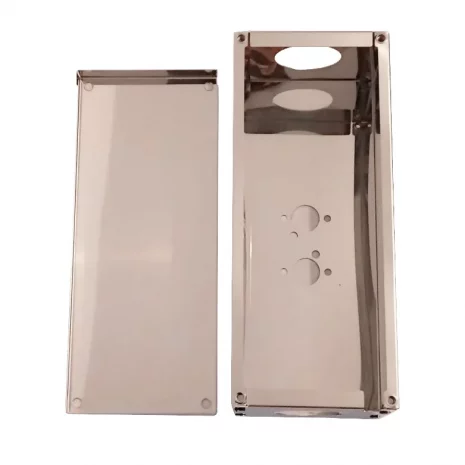 Caja-protectora-abierta-instalacion-exterior-Autoterm-air-4D-ANTIGUA-PLANAR-44D-calefaccion-estacionaria-camper Caja-protectora-abierta-instalacion-exterior-Autoterm-air-4D-ANTIGUA-PLANAR-44D-calefaccion-estacionaria-camper