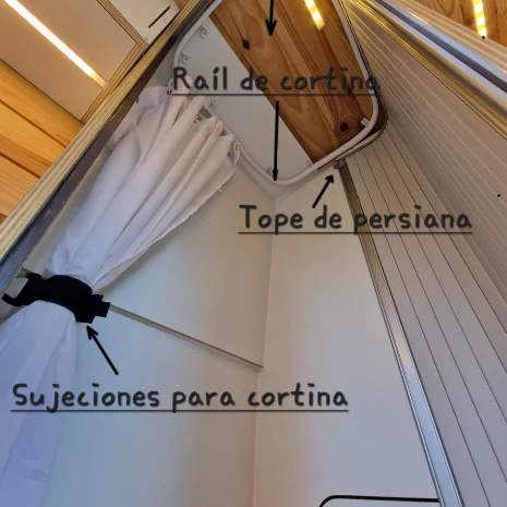 Ducha Gran Volumen con Persiana (2) Ducha Gran Volumen con Persiana (2)