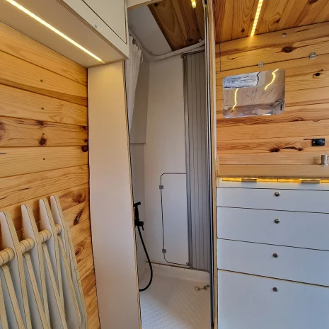 Ducha Gran Volumen con Persiana (9) Ducha Gran Volumen con Persiana (9)