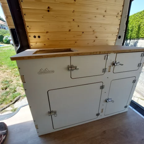 F008 Volkswagen T4 Corta F008 Volkswagen T4 Corta