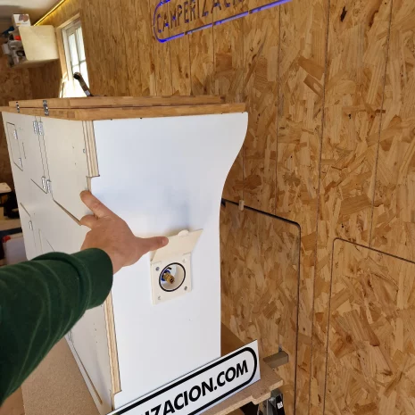 F008 Volkswagen T5 y T6 Corta con ducha (1) F008 Volkswagen T5 y T6 Corta con ducha (1)